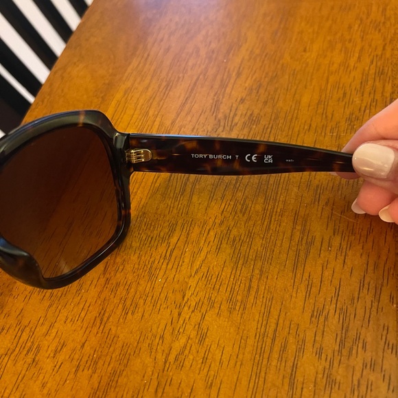 Tory Burch Sunglasses main image 9